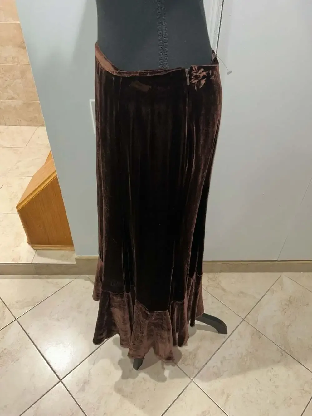 Lauren Ralph Lauren Velvet Maxi Skirt Size 6 Brown Silk Blend Ruffled Hem